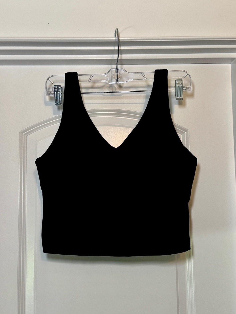 NWOT Athleta Transcend V-Neck Crop Sports Bra